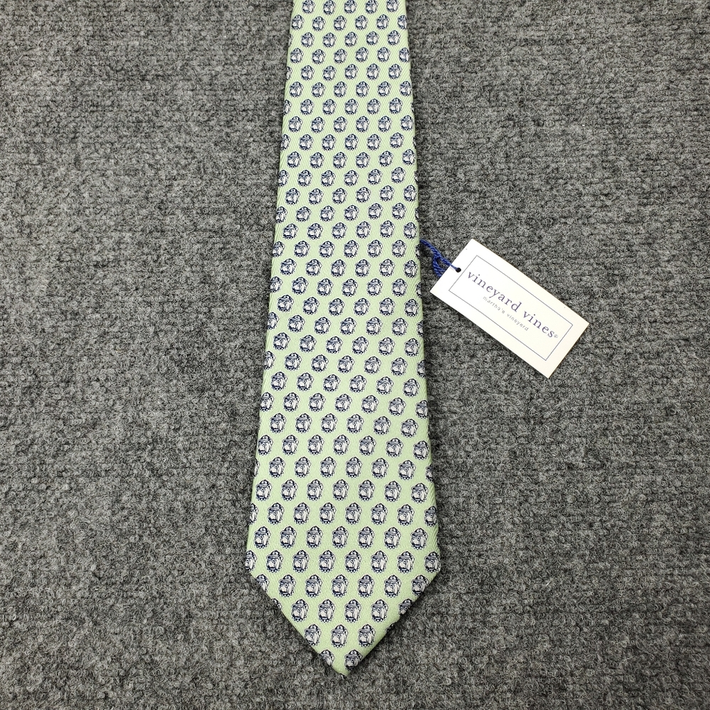 Vineyard Vines Georgetown Hoyas Silk Tie Bulldog Mascot Light Green Formal NEW - Picture 3 of 12